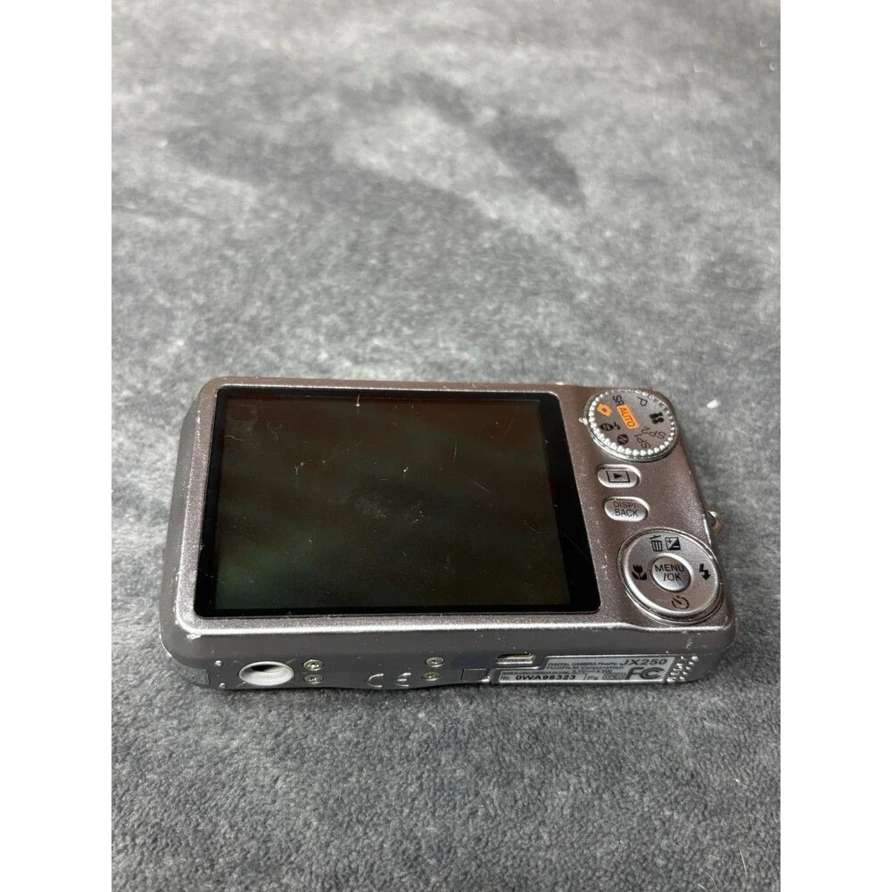 Fujifilm Finepix JX250 14MP 5X Zoom Digital Camera Untested For Parts/Repair